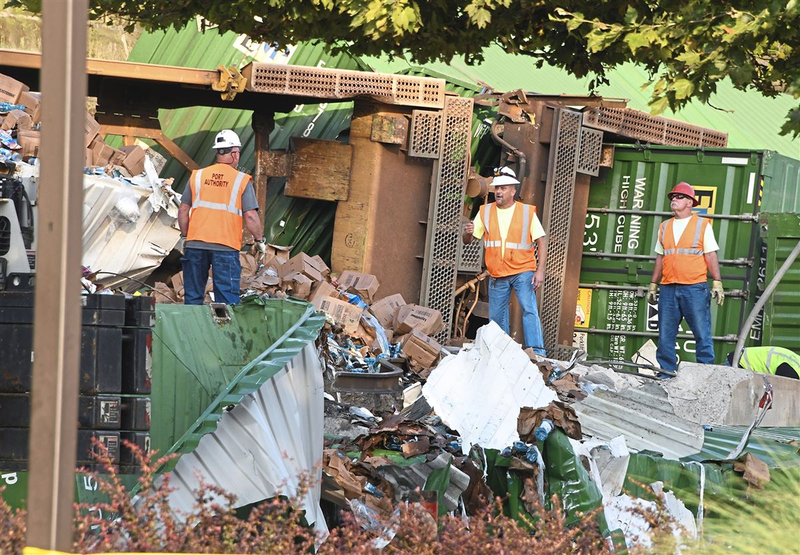 Illustration for article titled Cleanup Was Always So Much Easier at HO Scale